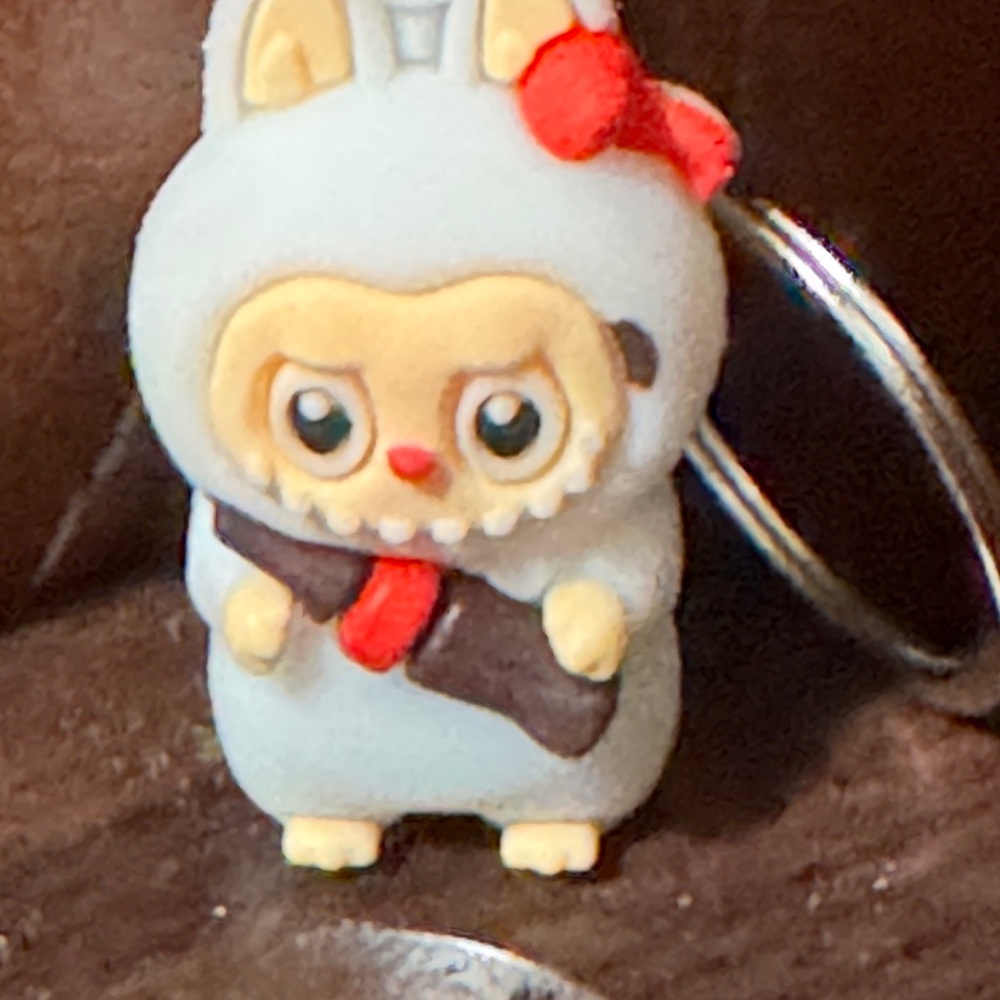 Cute Small Monster Cartoon Figurine Keychain - White and Red